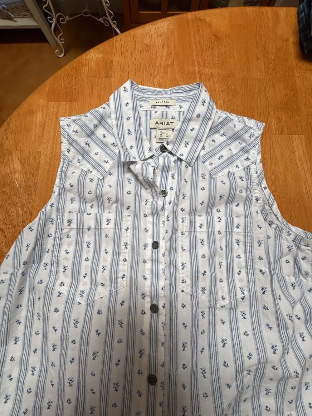Ariat Women's Billie Jean Sleeveless Button-Down Shirt in Mama's Floral Stripe S